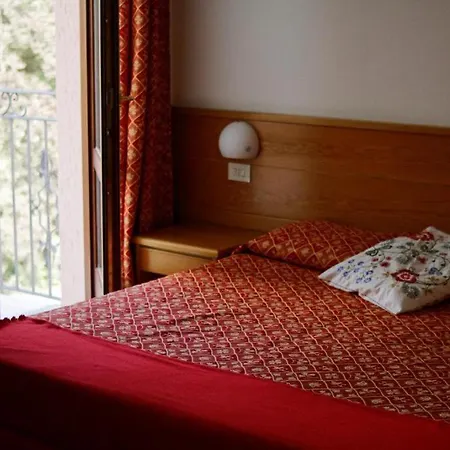 Ultra - Alpino Restaurant Hotel 3*